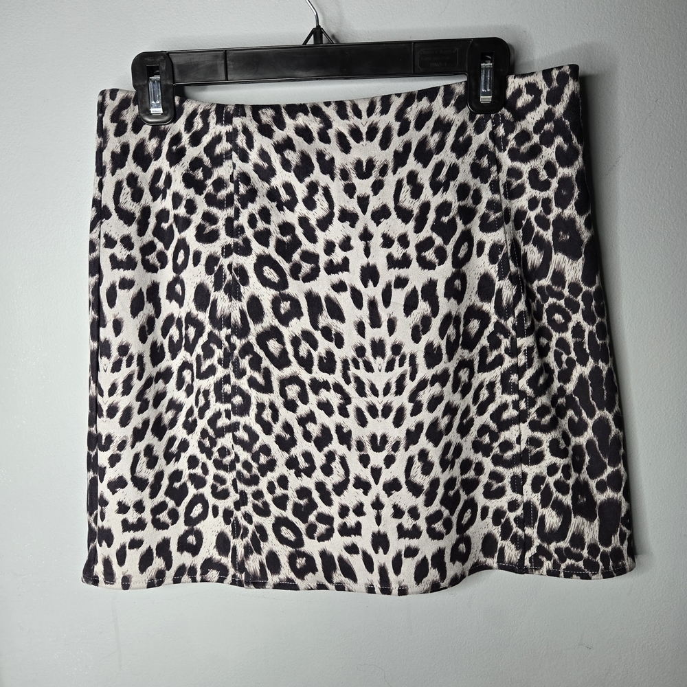 She + Sky Leopard Print Mini Skirt Size L Animal Print Fitted Y2K Trend